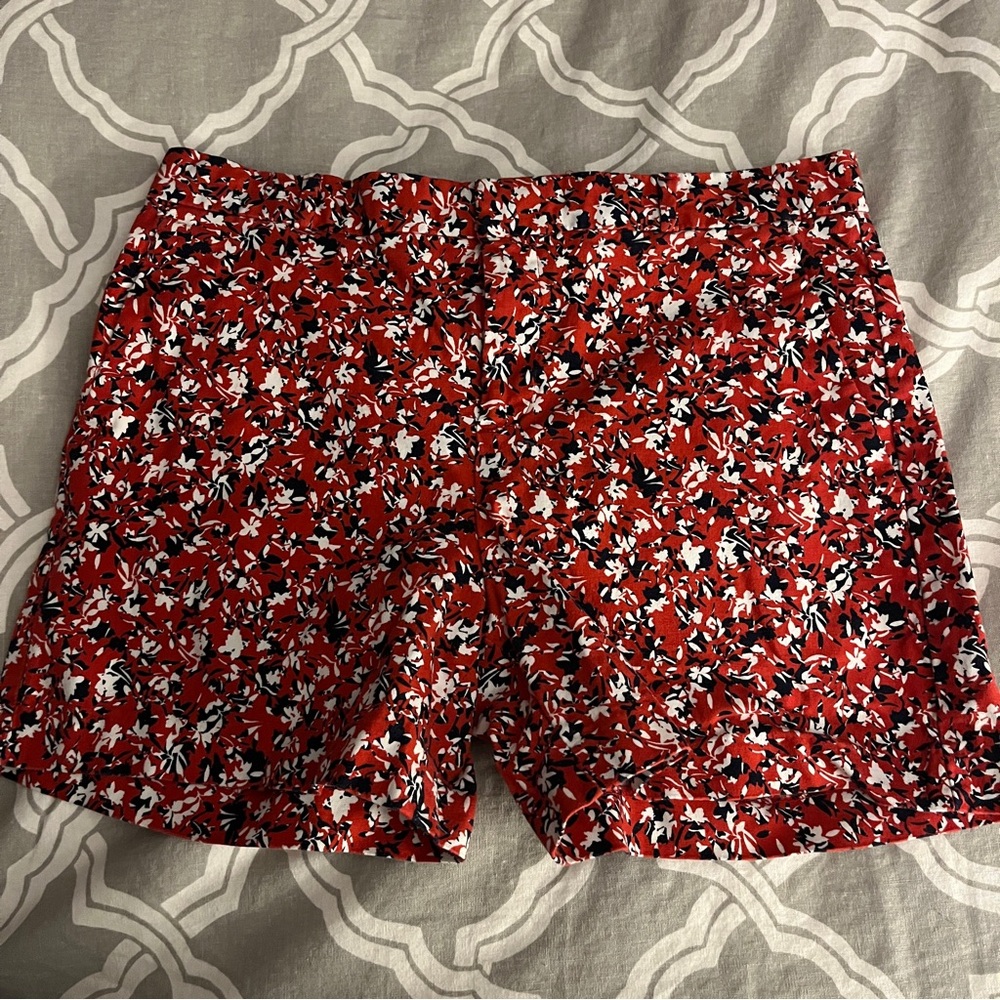 Floral Red Women's Shorts